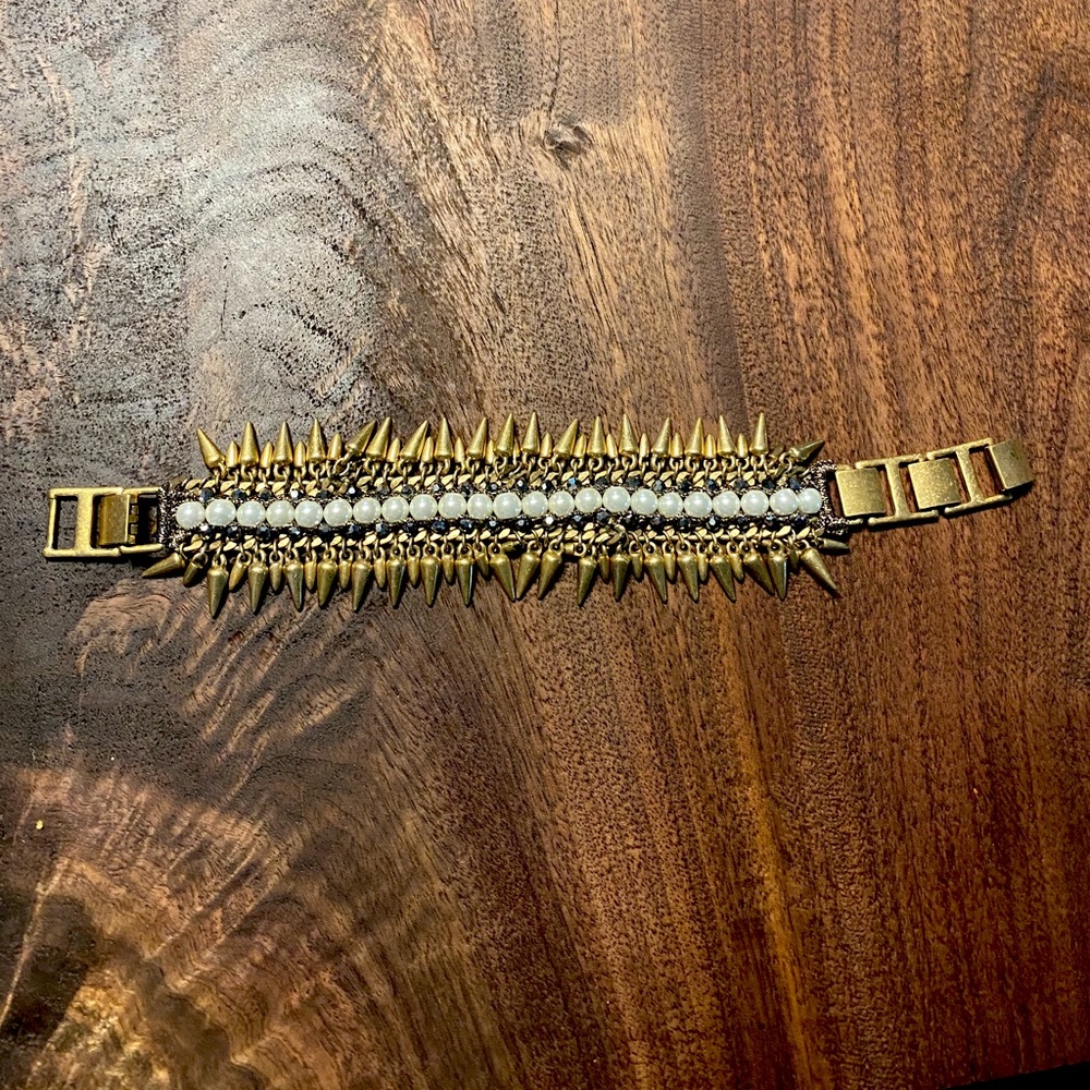 Gold and pearl bracelet